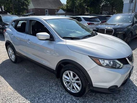 NISSAN ROGUE SPORT 2018 JN1BJ1CR9JW251381 image